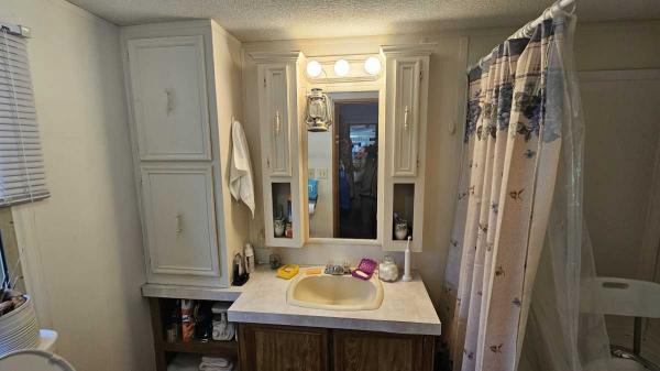 1990 Schult Manufactured Home