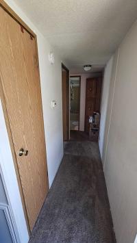 1990 Schult Manufactured Home