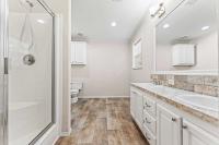 2017 OAK CREEK HOMES LLC SS CLASSIC 5806 SPL Mobile Home