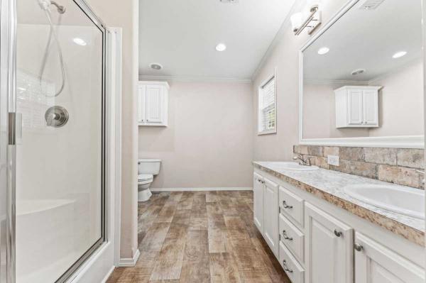 2017 OAK CREEK HOMES LLC SS CLASSIC 5806 SPL Mobile Home