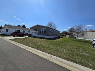 Photo 5 of 18 of home located at 10154 Pierce St NE Blaine, MN 55434