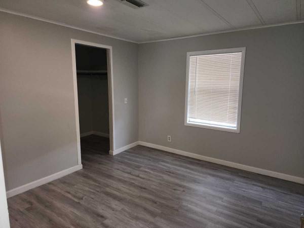 1980 GLEN Manufactured Home