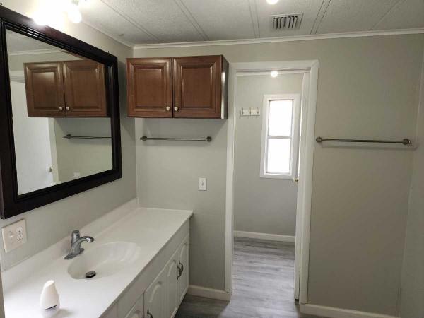1980 GLEN Manufactured Home