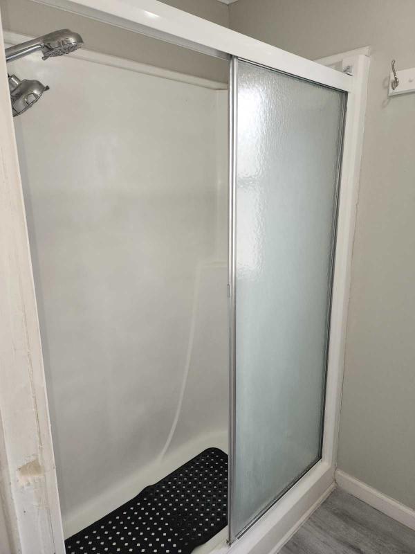 1980 GLEN Manufactured Home