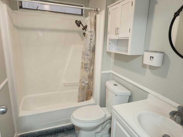 1980 GLEN Manufactured Home