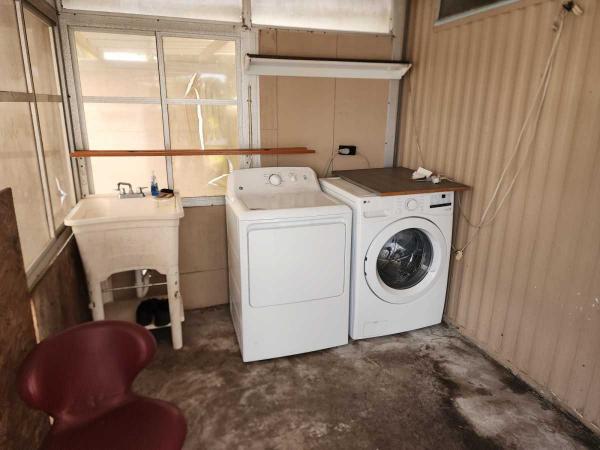 1980 GLEN Manufactured Home