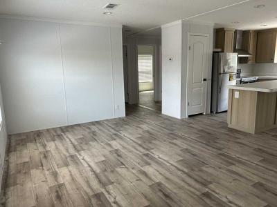 Photo 5 of 11 of home located at 11611 Sir Lawrence Court, Site 100 Thonotosassa, FL 33592