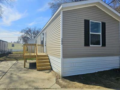 Photo 4 of 16 of home located at 700 S 12th St #240 Bismarck, ND 58504