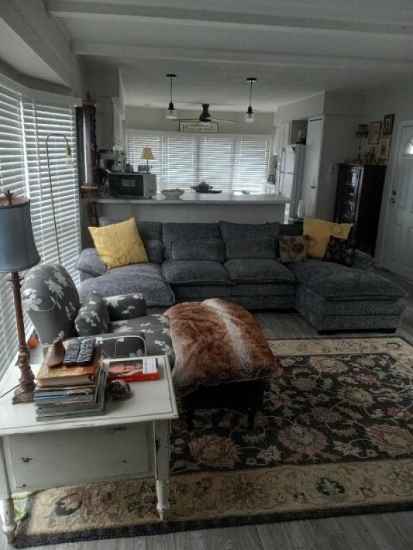 1980 Victorian Manufactured Home