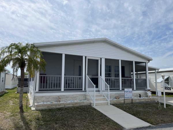 2005 Fleetwood Lifestages  Manufactured Home