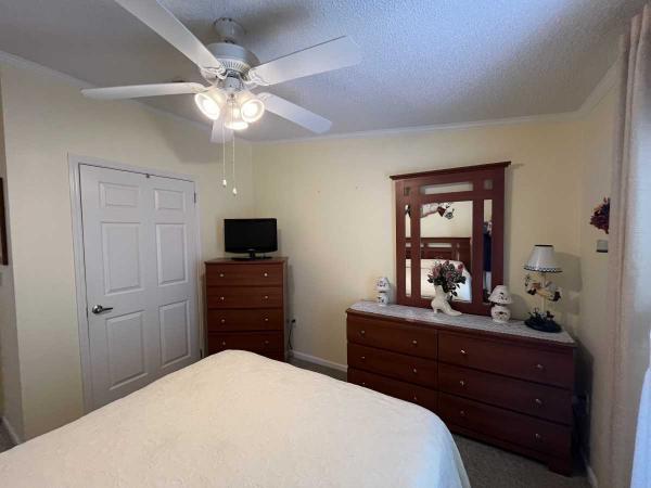 2005 Fleetwood Lifestages  Manufactured Home