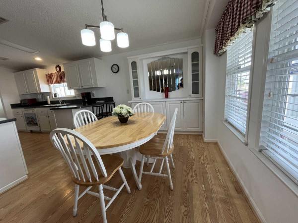 2005 Fleetwood Lifestages  Manufactured Home