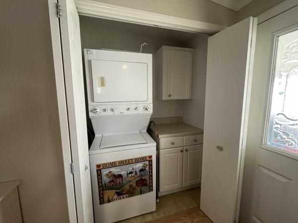 2005 Fleetwood Lifestages  Manufactured Home