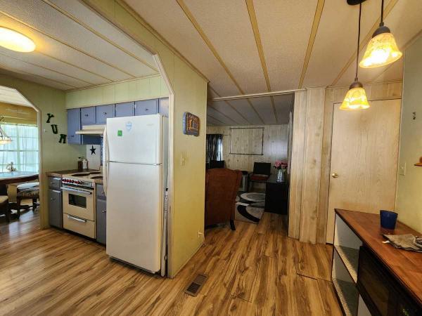 1980 TWIN Manufactured Home