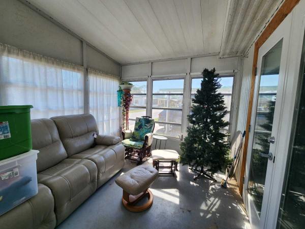 1980 TWIN Manufactured Home