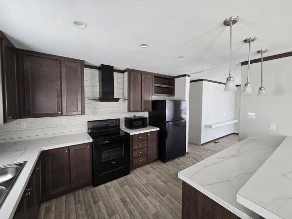 2022 Champion 24CSD2860L Mobile Home