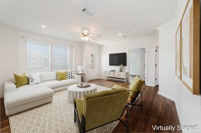 Photo 3 of 17 of home located at 502 Rahm Way Lady Lake, FL 32159