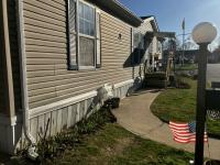 1993 Pine Grove Manufactured Home
