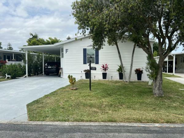 2000 HS Mobile Home For Sale
