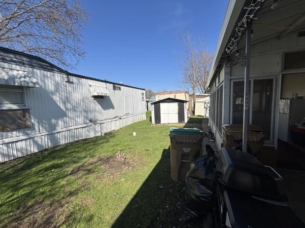 1968 delta 2332 Mobile Home