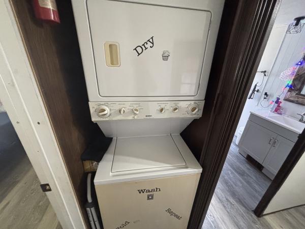 1968 delta 2332 Mobile Home