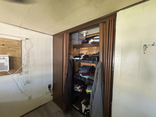 1968 delta 2332 Mobile Home