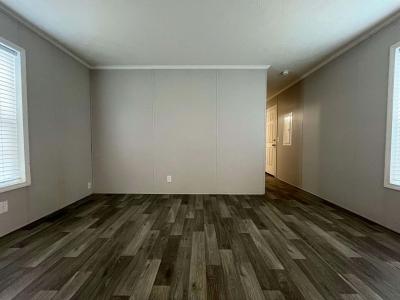 Photo 4 of 25 of home located at 8 Trappers Trail #49 Louisville, KY 40216