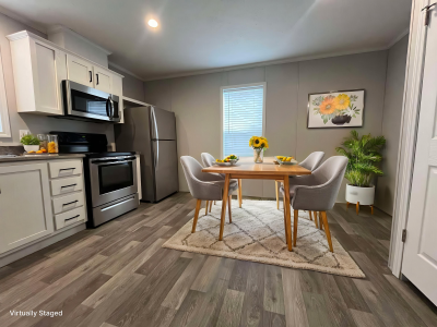 Photo 5 of 25 of home located at 8 Trappers Trail #49 Louisville, KY 40216