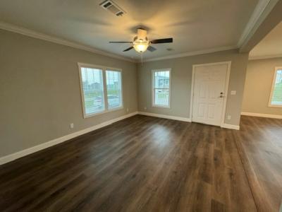 Photo 3 of 30 of home located at 25 Secluded Ranch Bend Willis, TX 77318