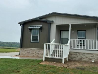 Photo 5 of 28 of home located at 110 Trail Ride Way Willis, TX 77318