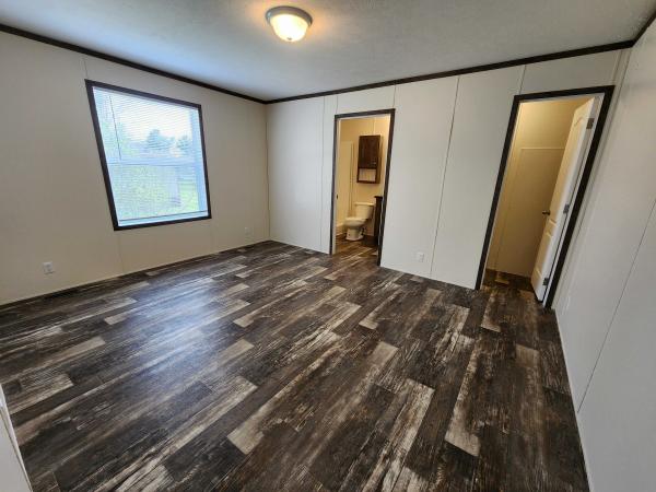 2021 Clayton - Wakarusa Mobile Home