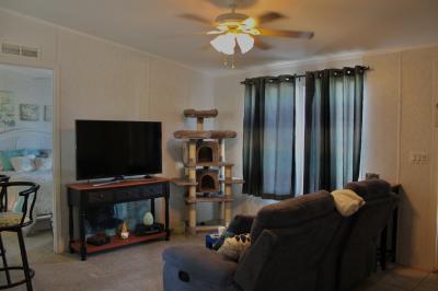 Photo 2 of 12 of home located at 308 Hibiscus St Davenport, FL 33897