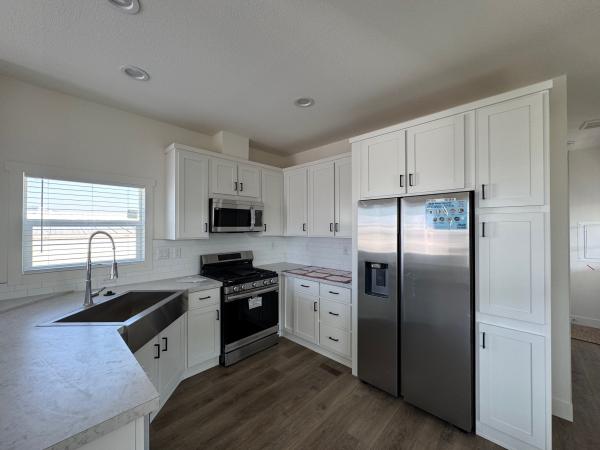 2025 Clayton 71HRR16562A Mobile Home