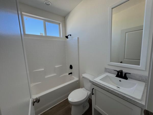 2025 Clayton 71HRR16562A Mobile Home