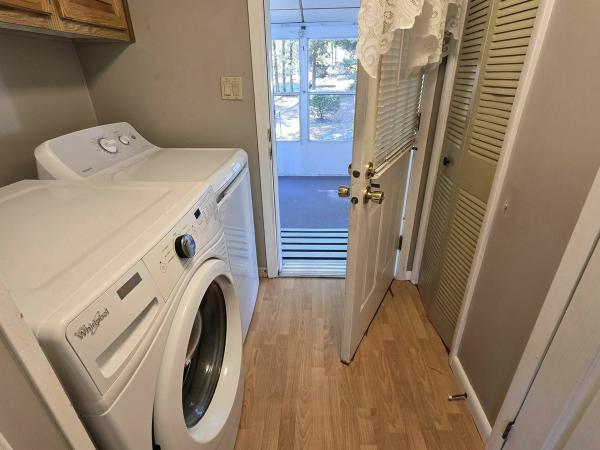 1987 VIG 28x48 Mobile Home