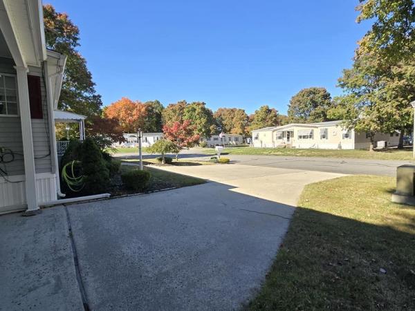 1987 VIG 28x48 Mobile Home