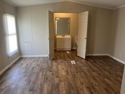 Photo 4 of 10 of home located at 2101 SW 38th Street, Lot 109 Lawton, OK 73505