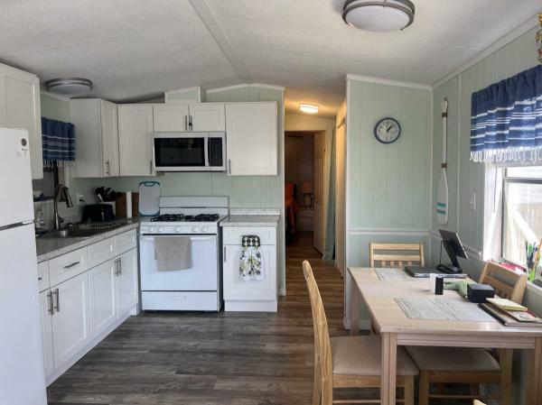 1990 Mobile Home