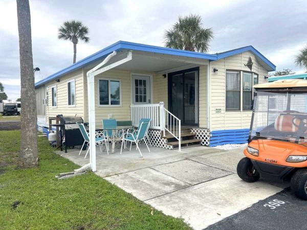 1990 Mobile Home