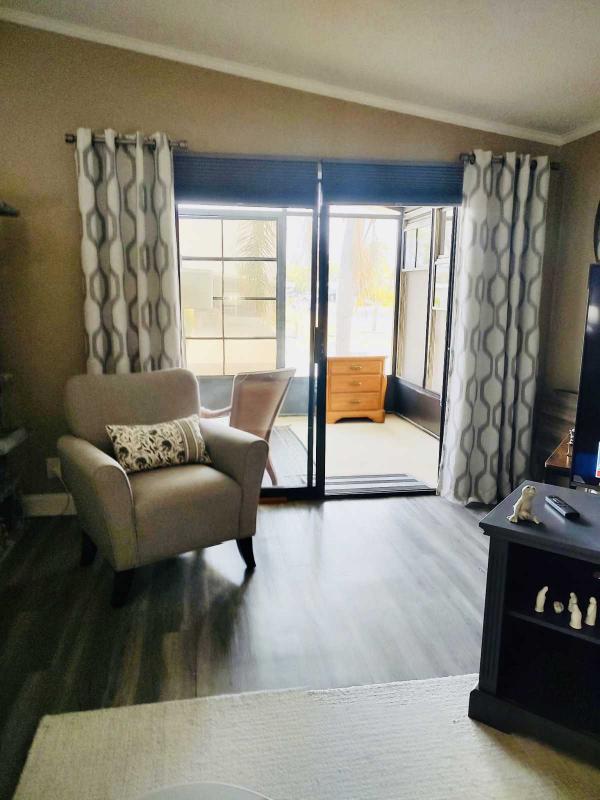 1988 Schu Manufactured Home