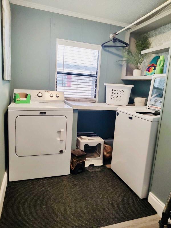 1988 Schu Manufactured Home