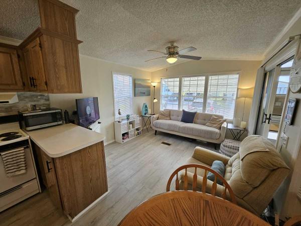 1994 1BR/1BA Mobile Home