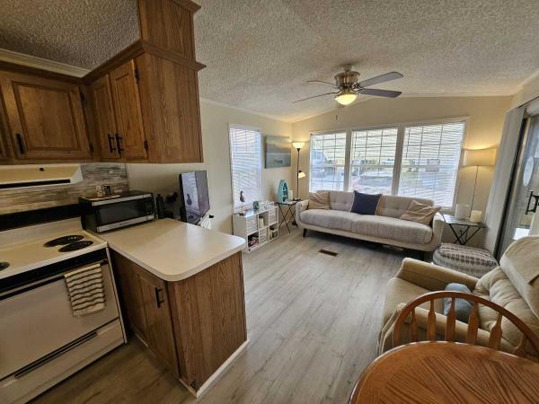 1994 1BR/1BA Mobile Home