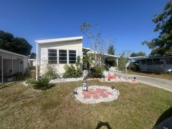 Photo 1 of 2 of home located at 14300 66th St N, Lot 421 Clearwater, FL 33764