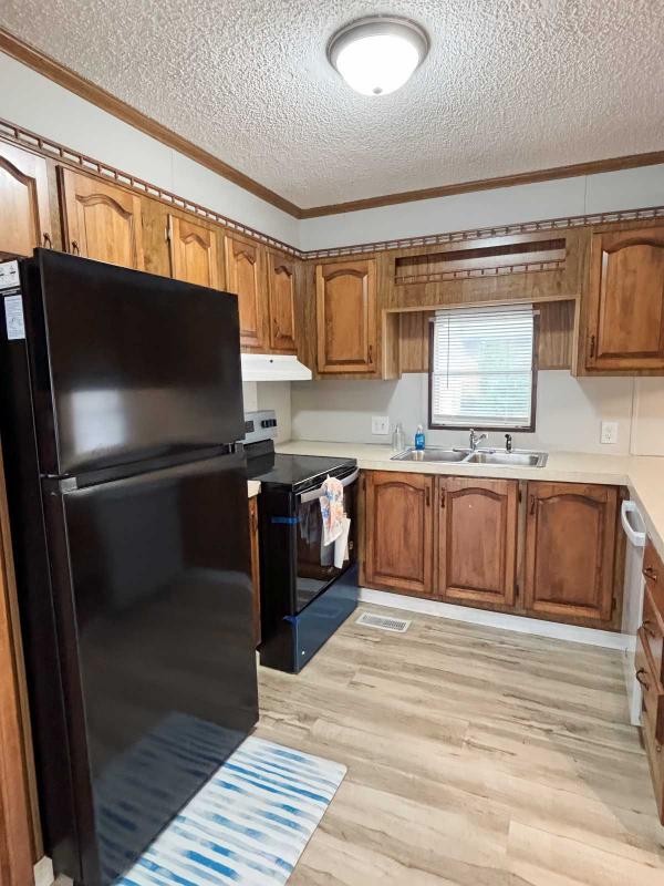 Photo 1 of 2 of home located at 1525 Zellerman Ave Quincy, IL 62305