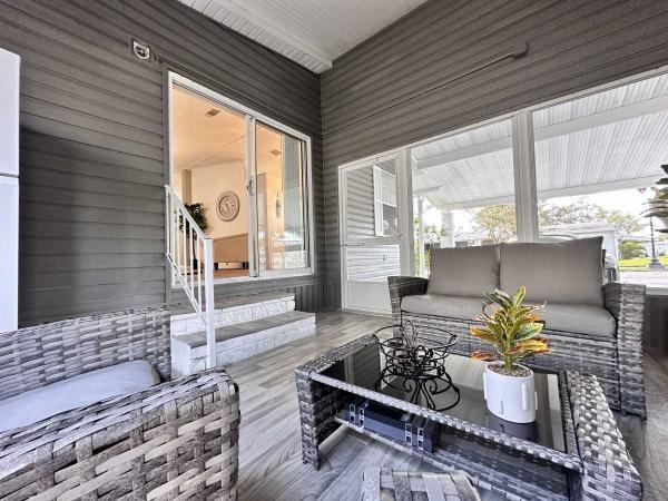 1994 PALM Manufactured Home
