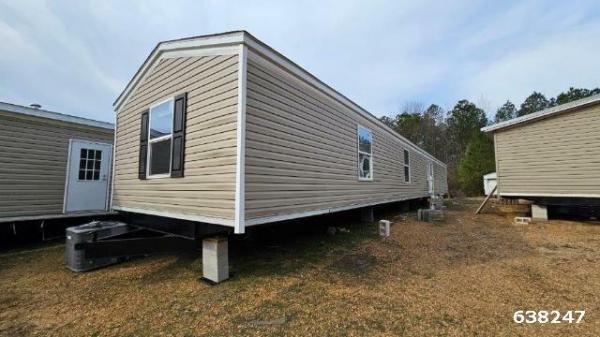 Photo 1 of 2 of home located at Columbus Mobile Home Broker I Po Box 9647 Columbus, MS 39705