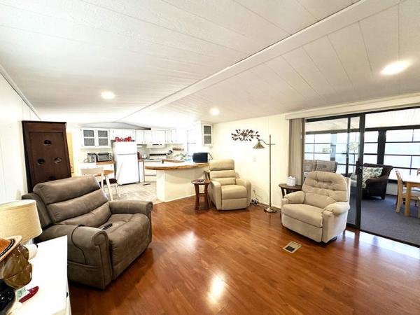 1987 CLAR Manufactured Home