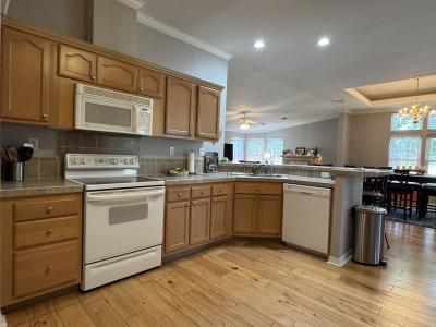 Photo 5 of 19 of home located at 2001 Pier Drive Ruskin, FL 33570