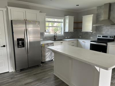 Photo 2 of 7 of home located at 2736 Niagara Way Grand Island, FL 32735